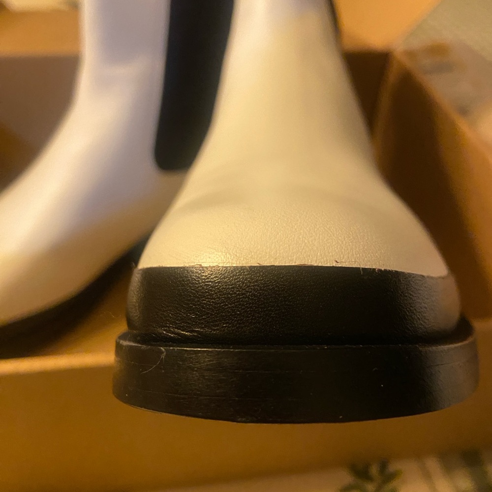 Vince white with Black Leather ankle boots - Picture 7 of 8